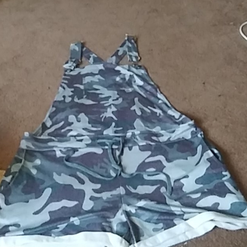 Camo overalls xl